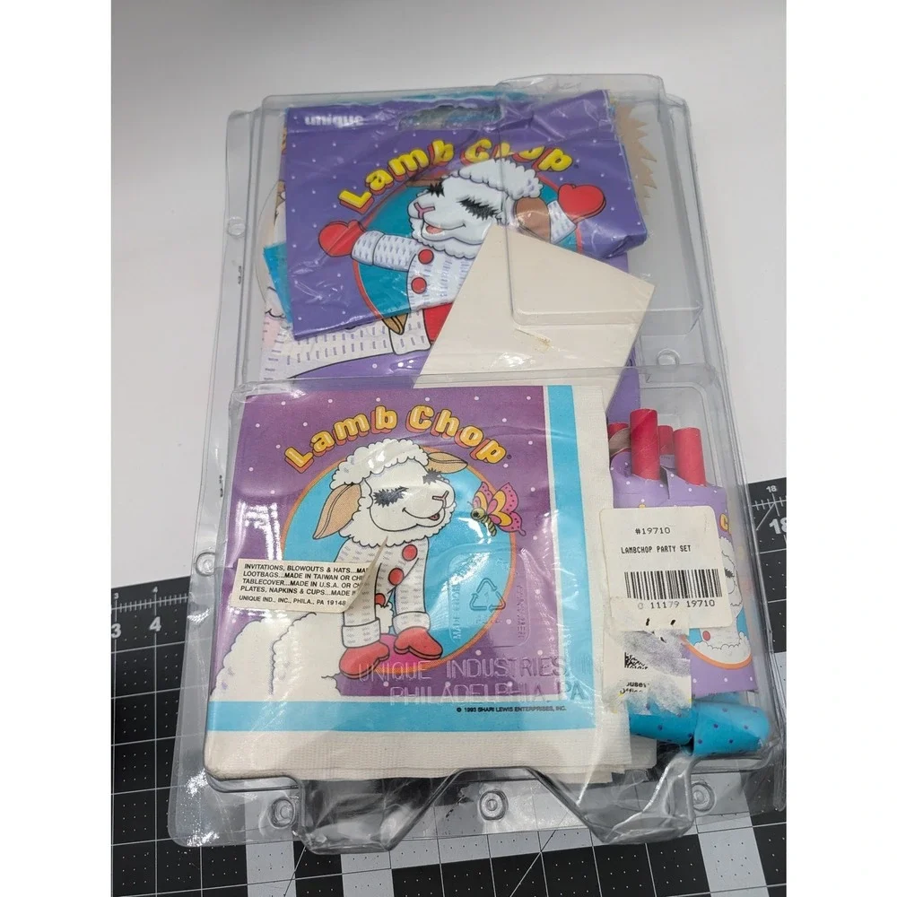 Unique Lamb Chop Party Set‎ Vintage 1993 Shari Lewis 8 Guest